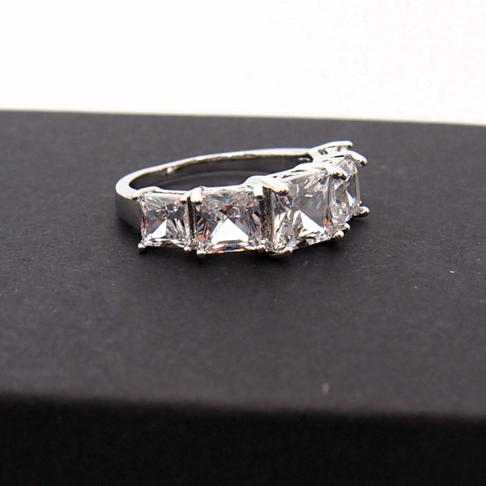 Incredible Opulent 5 Stone 6.00ctw Princess Cut Anniversary Band " Must See " - Picture 7 of 11